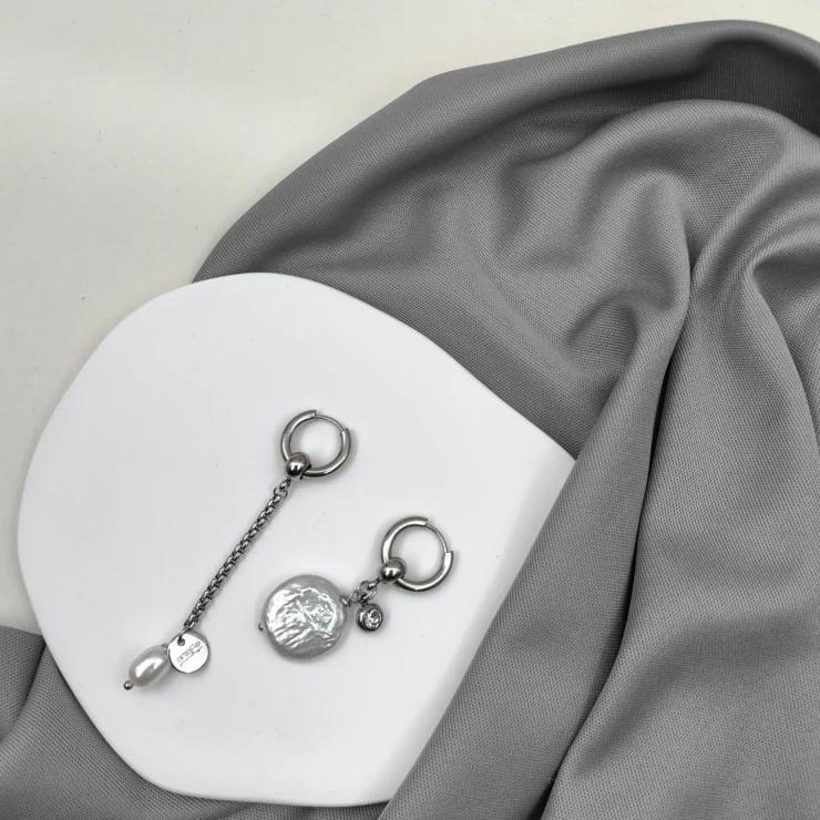 СЕРЬГИ FASHION PEARLS AND SNAKE CHAIN